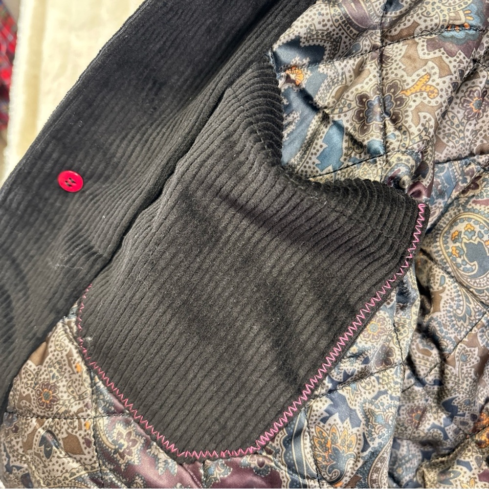 Robert Graham Black Corduroy barn Jacket with White Collar quilted - Picture 8 of 11